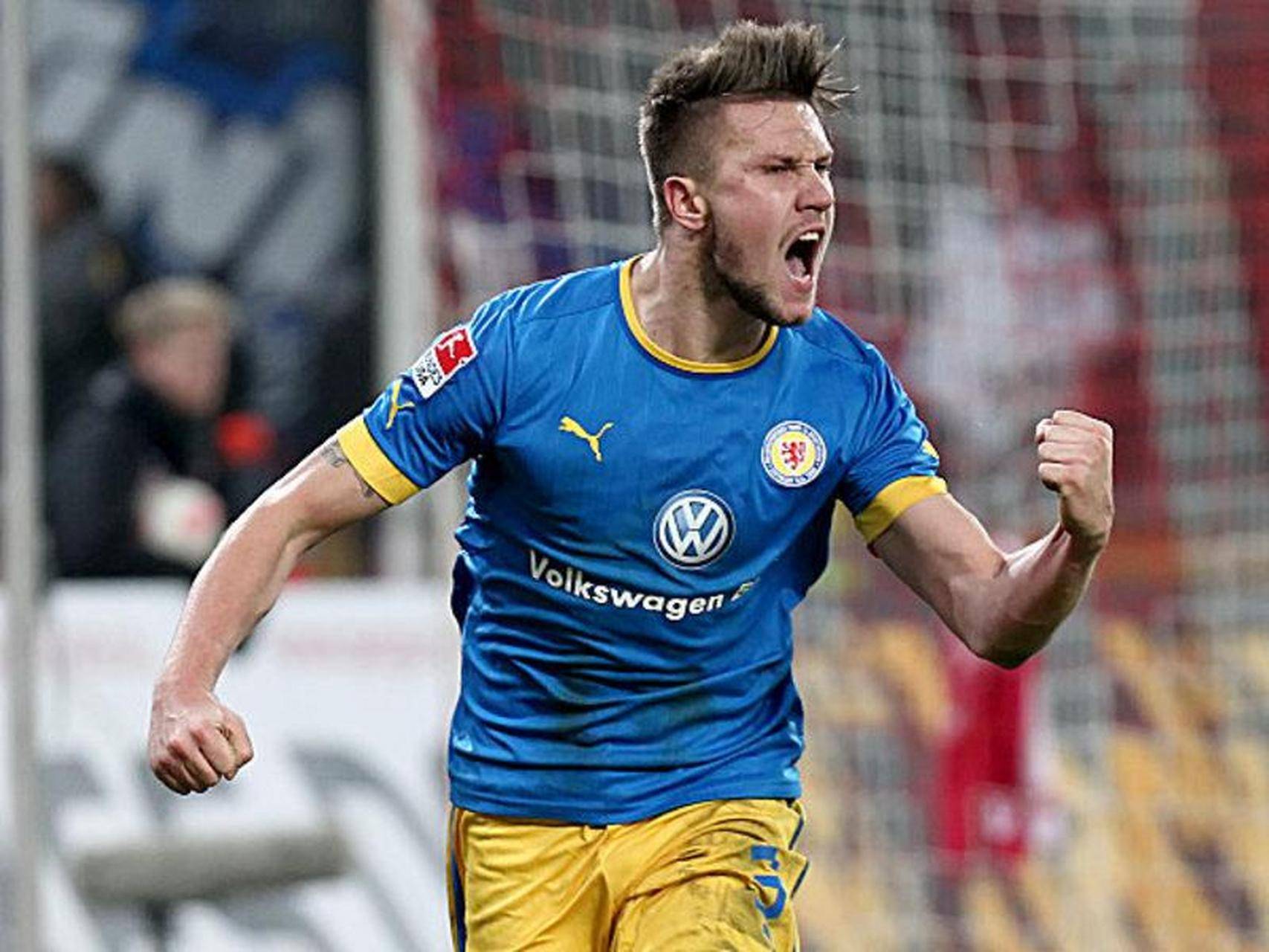 国际比赛日德国杯传出新动向;巴黎圣日耳曼造点机会;管理层表态——气氛紧张;球探报告显示潜力 国际比赛日德国杯传出新动向;巴黎圣日耳曼造点机会;管理层表态——气氛紧张;球探报告显示潜力